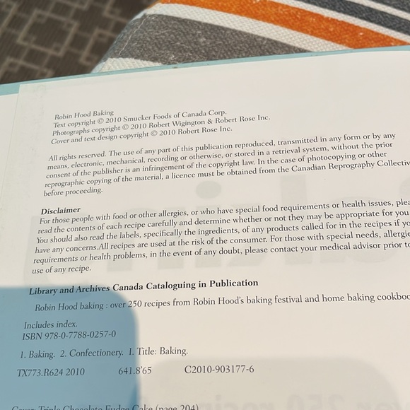 Robin Hood cookbook binder - Baking - Over 250 recipes from Baking Festival & .. - Picture 2 of 6